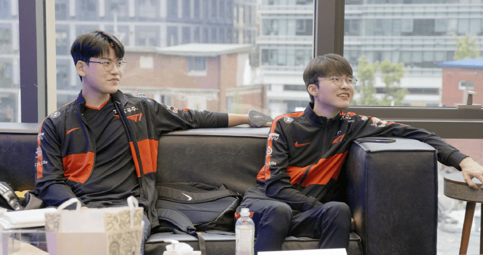 雷火竞技-Faker赛事官方发布逆转新规，老鹰争议不断！的简单介绍