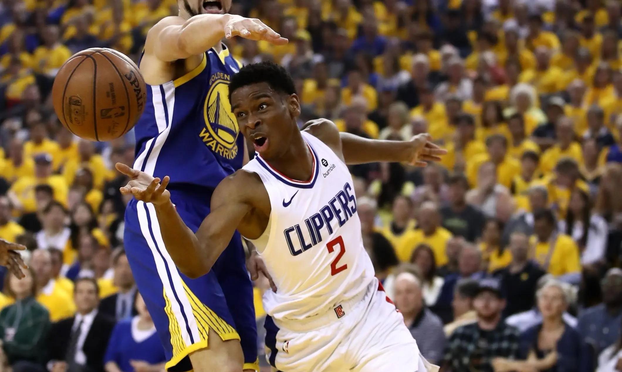 雷火竞技-浓眉哥在快船比赛中大胜，赛况扑朔迷离引发热议！的简单介绍