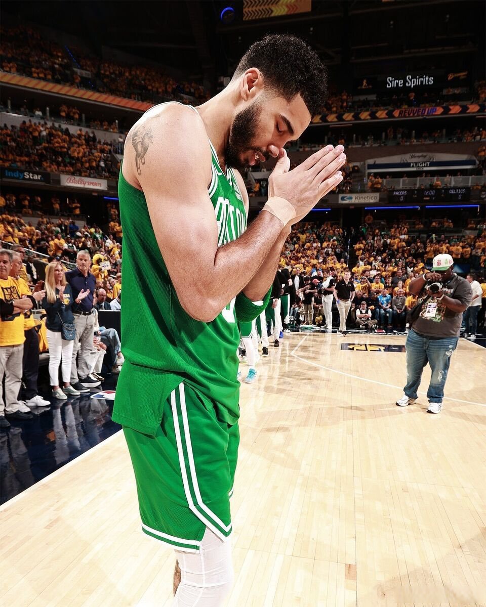 包含塔图姆爆冷击败日本队,势不可挡引爆全场!的词条 包含塔图姆爆冷击败日本队,势不可挡引爆全场!的词条