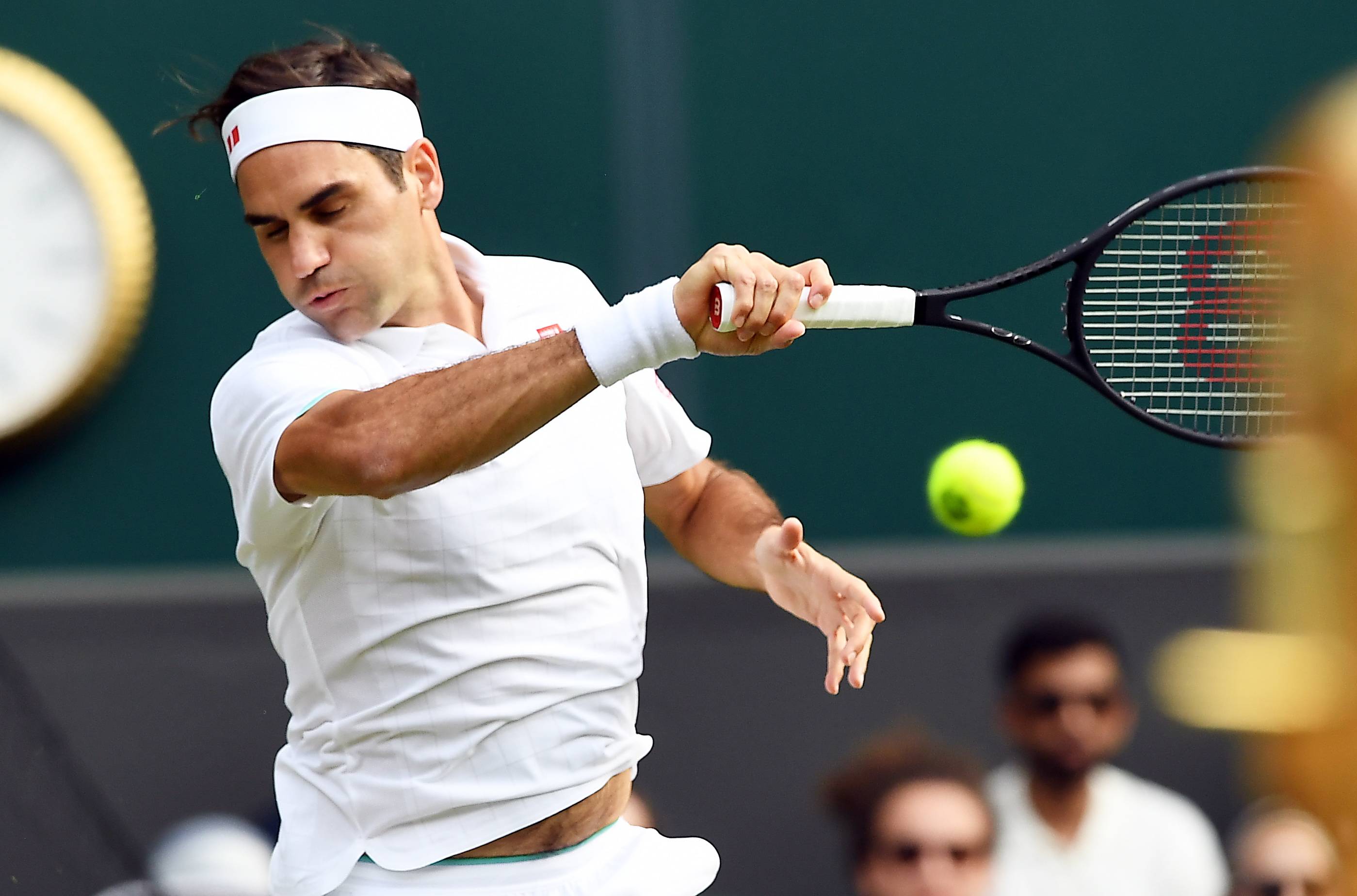 雷火竞技-费德勒在TES比赛中回归赛场，绝杀引发热议！的简单介绍